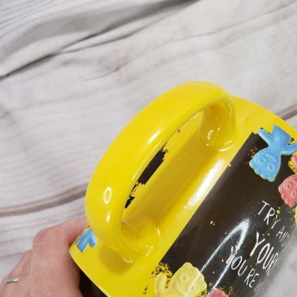 Sour Patch Kids Candy Promotional Coffee Mug Yellow Try & Contain Yourself - Picture 4 of 7